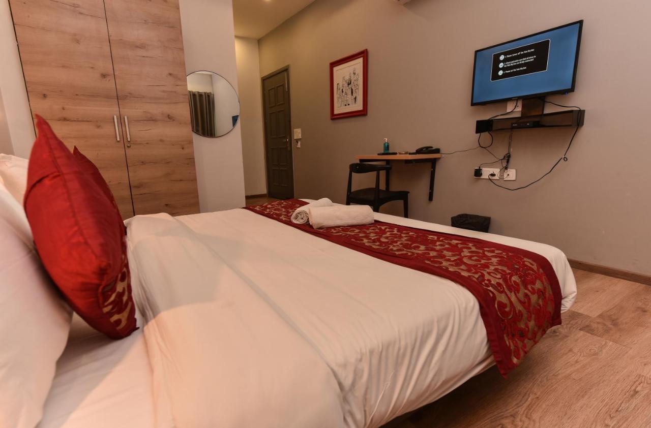 Hotel Red Saffron New Delhi Luaran gambar