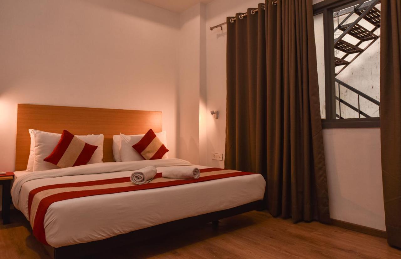 Hotel Red Saffron New Delhi Luaran gambar