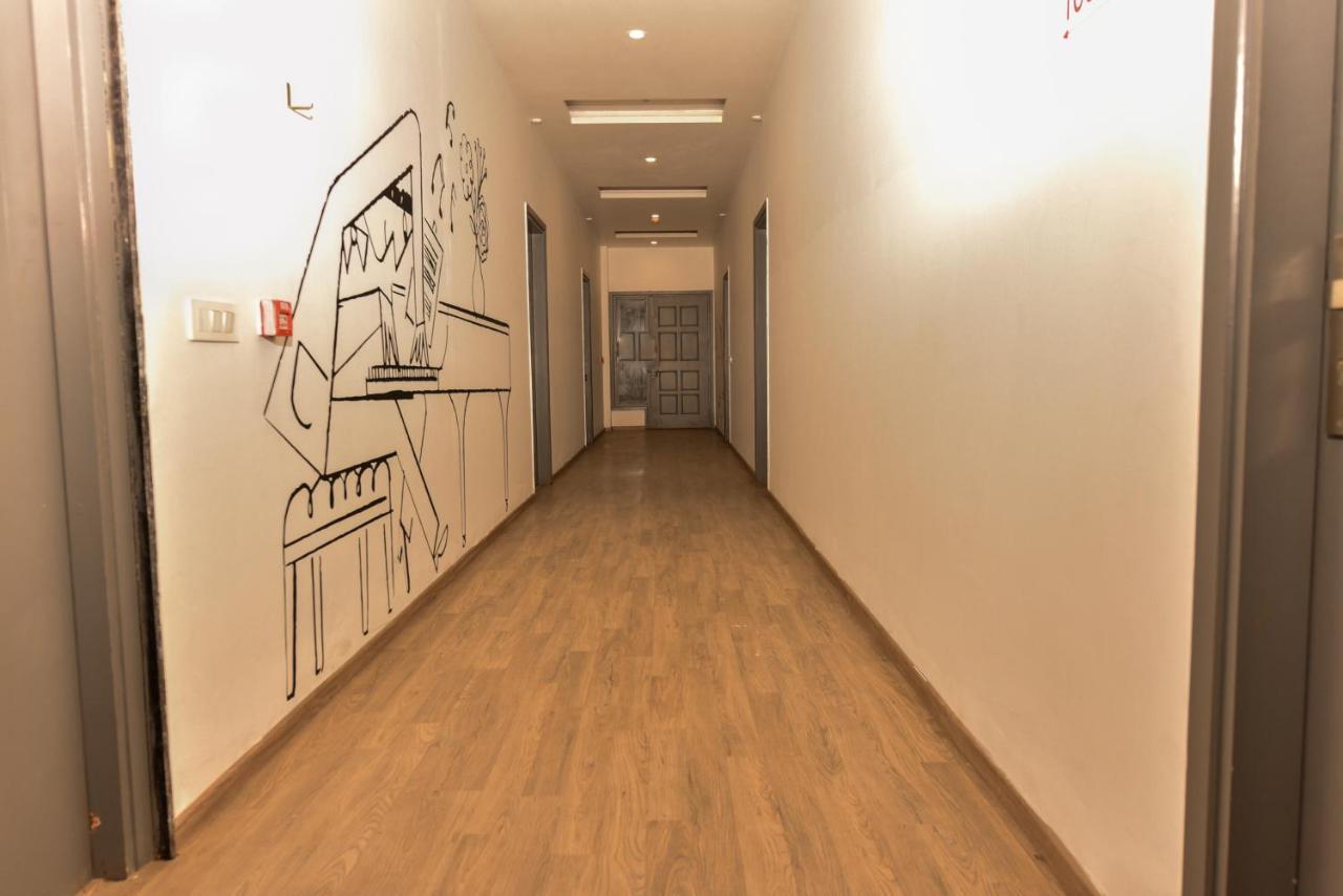 Hotel Red Saffron New Delhi Luaran gambar